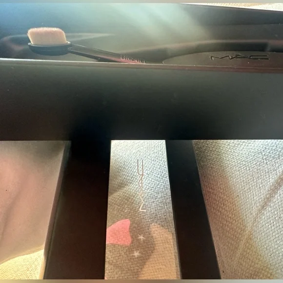 MAC Masterclass Linear 1 Brush (Mac Store Exclusive) - Picture 2 of 5